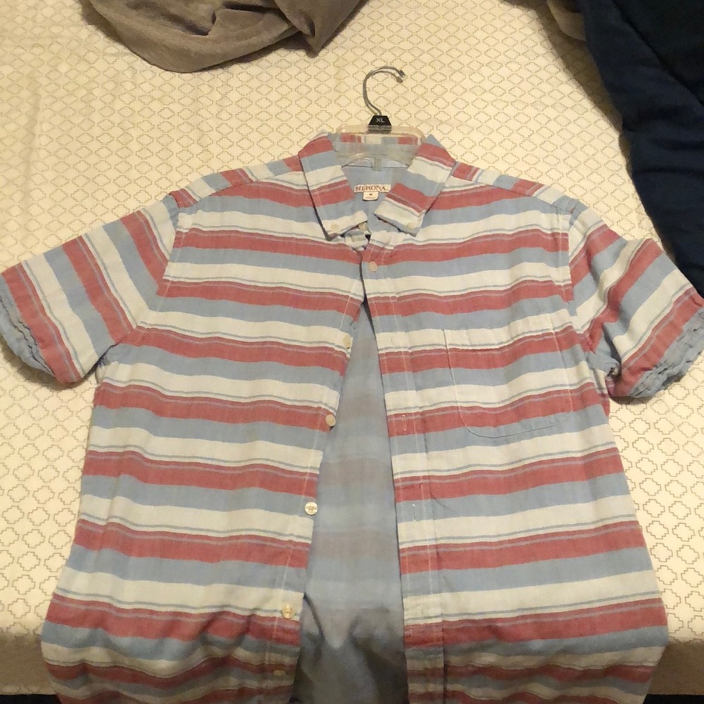 Short sleeve dress shirt